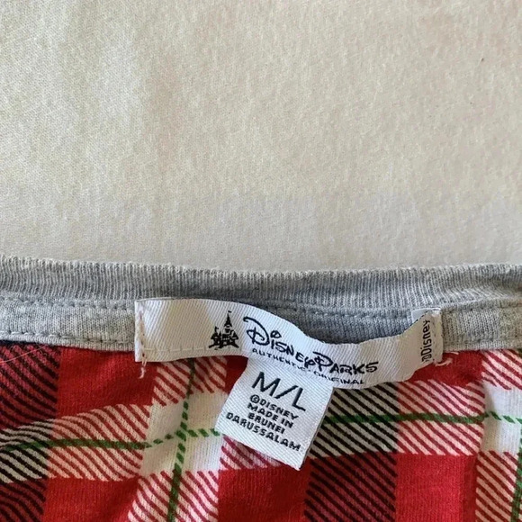 Disney Parks girls Mickey Christmas sleep shirt nightgown Medium large EUC - Picture 2 of 3